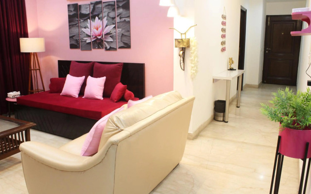 Luxurious modern 2BHK prime location Delhi (13)