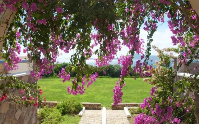 Neapoli Villas