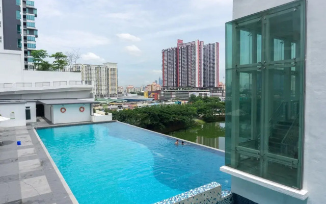 Setapak Central Mall Service suite by KL Homesweet