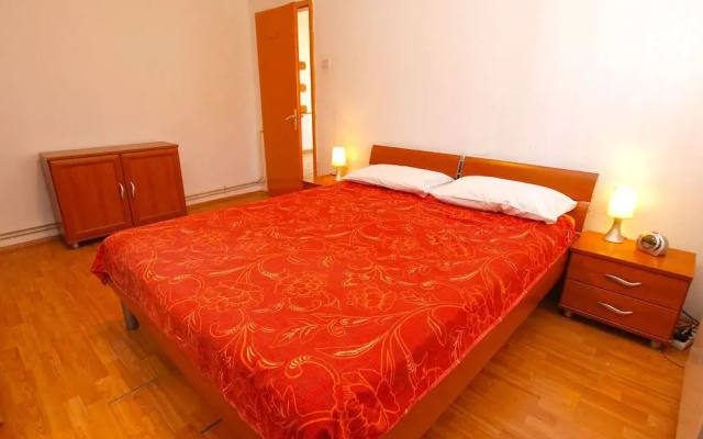 Apartment 1383