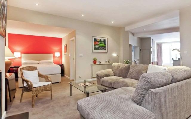 Lancaster Mews Studio II by Onefinestay