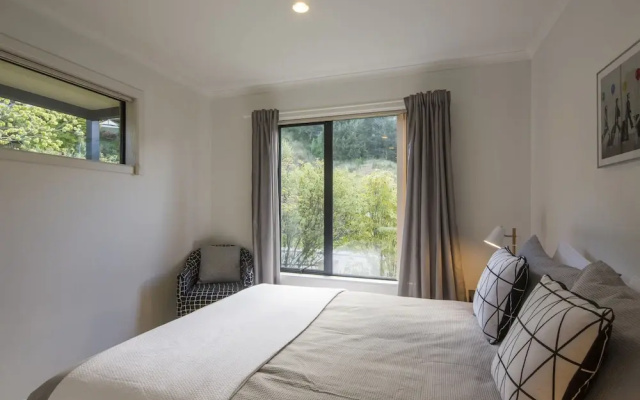 Aspen Grove Villa - Unit a