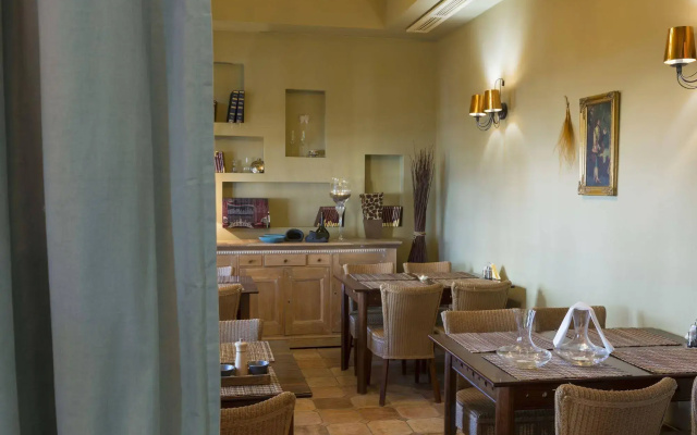 Villa Rosa Restaurant & Pension