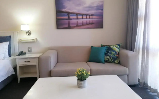 Beachfront Dream 256 Brookes Hill Suites