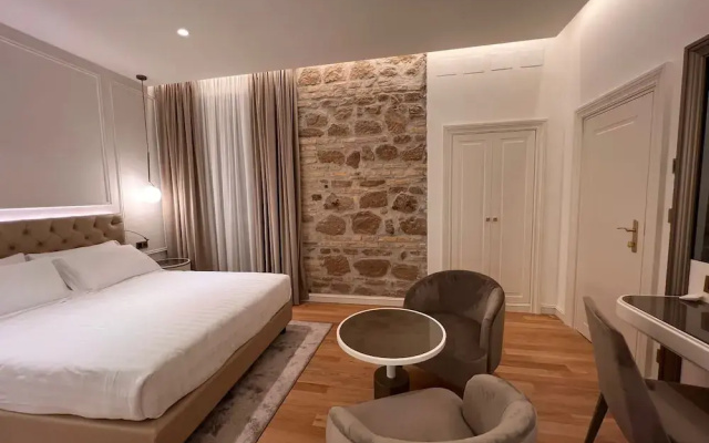 Martina Suites
