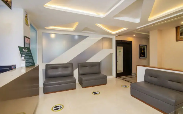 Muscatel Yavachi - 400 Mts from MG Marg