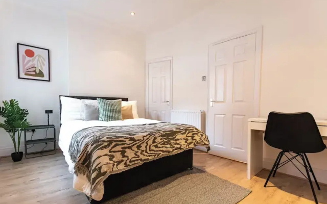 343b Aigburth Road