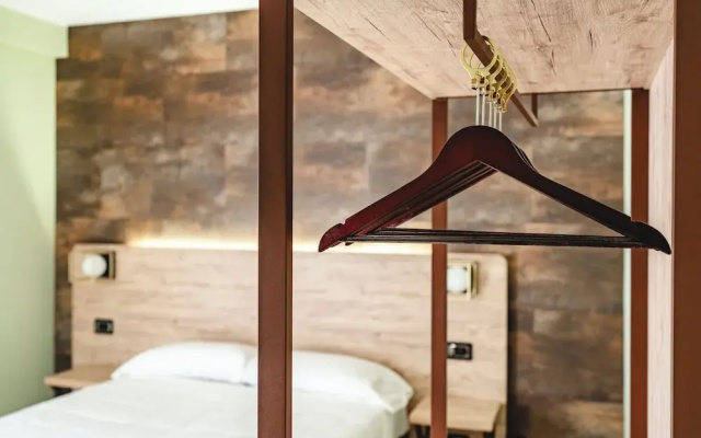CODE ROOMS by Hotel Villa Tirreno