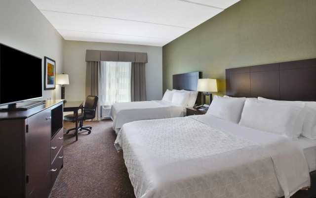 Holiday Inn Express & Suites Geneva Finger Lakes by IHG