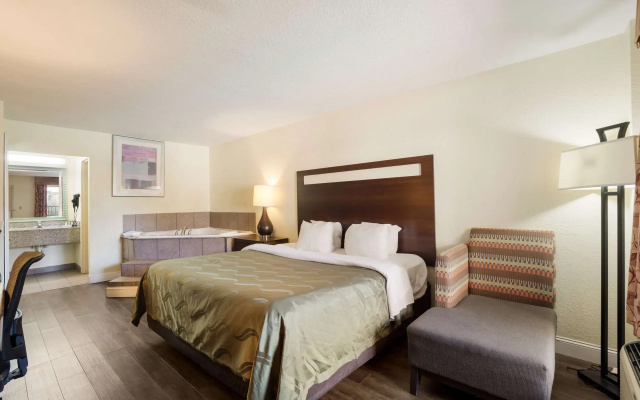 Quality Inn & Suites Conference Center Statesboro Historic District