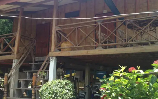 Somphamit Guesthouse