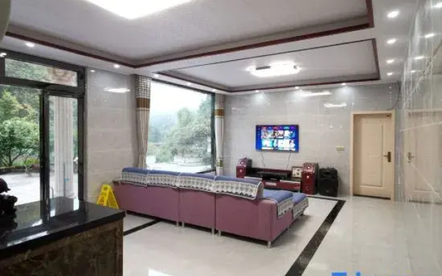 Shennongjia Bear Infestation Homestay