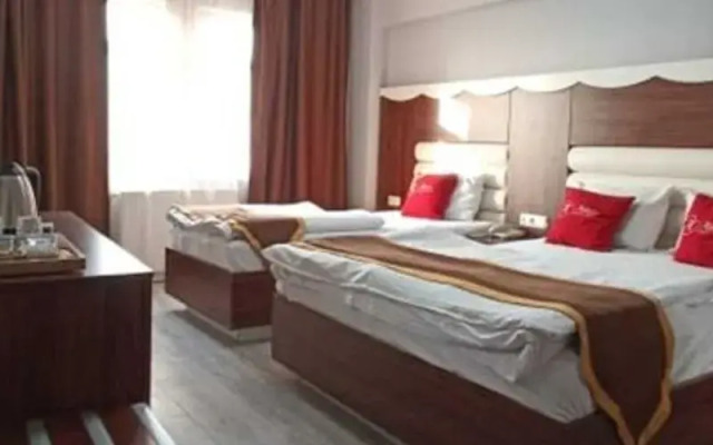 Adali Hotel & Suites
