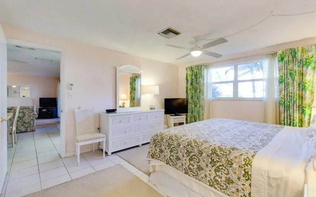 Bonita Beach 154E