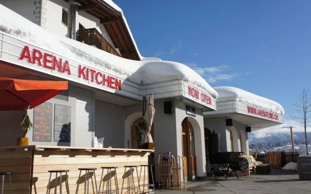 Arena Lodge