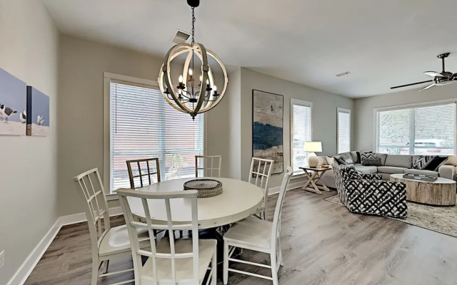 Sunny Days by Southern Vacation Rentals