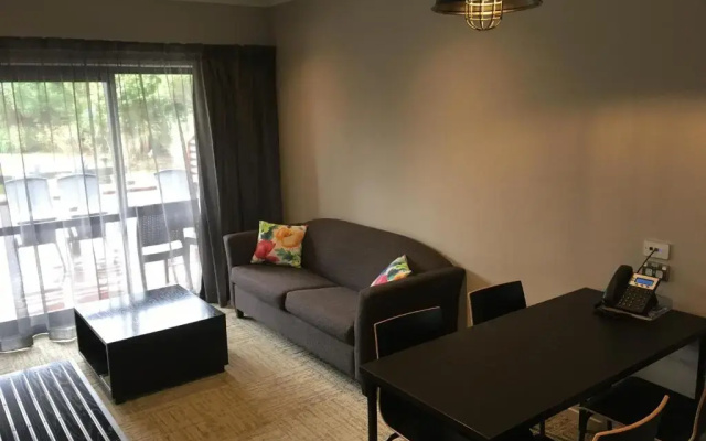 Paroa Hotel