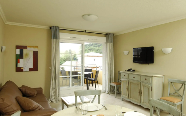 Comfortable studio with dishwasher in the middle of Provence