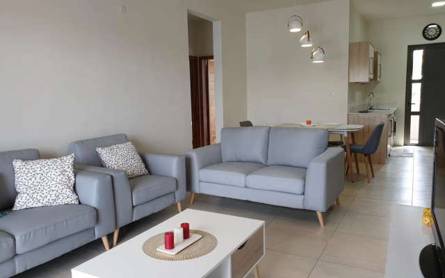 Westwood Deluxe Penthouse with private Roof top Ref 15847