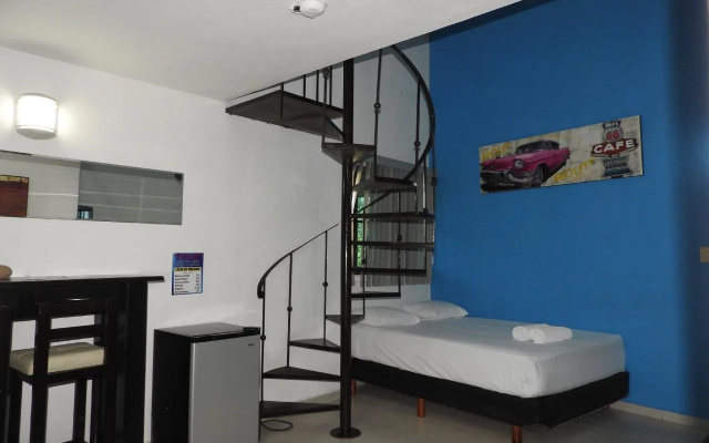 Easy Hotel