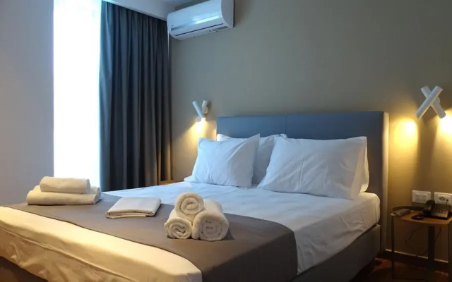Valmar Hotel