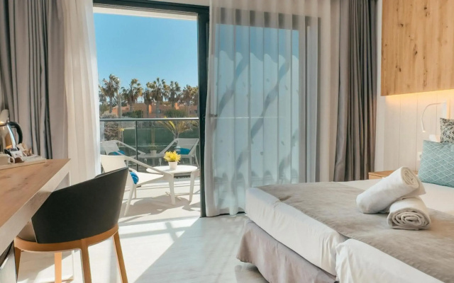 Отель BLUESEA Corralejo Village