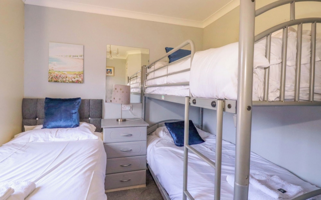 Lodge 9- Lamorna