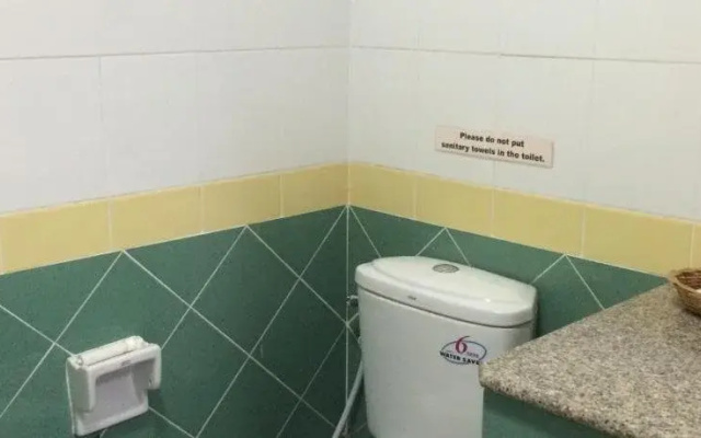 Coconut House Chaweng Hostel
