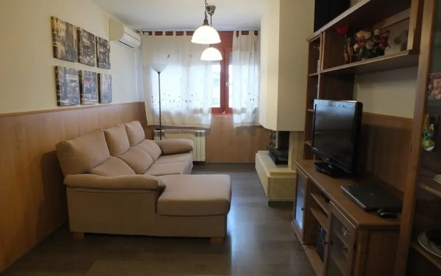 Apartment With 2 Bedrooms in Peramola, With Wifi