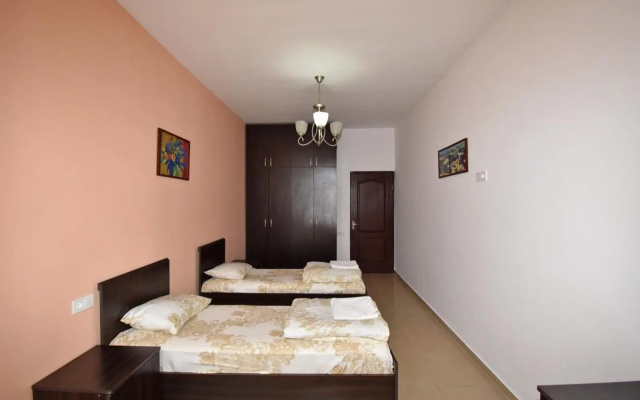 Apartment Nalbandyan 7/1