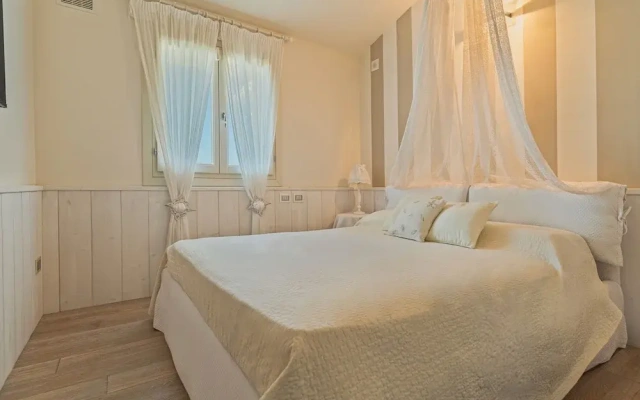 Villa Blue Sphere with Pool by Wonderful Italy
