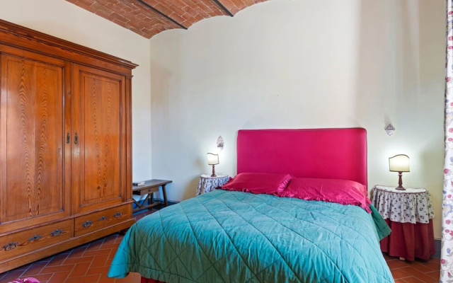 Secluded Apartment in San Miniato With Swimming Pool