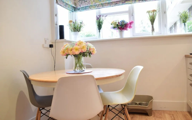 Beautiful 3 Bedroom Home in Parsons Green