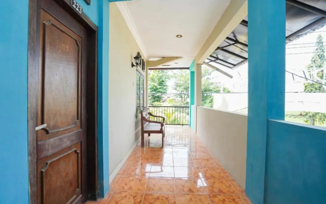 OYO 2715 Hotel Madinah Syariah