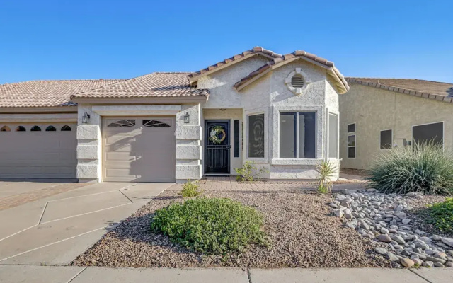 < 1 Mi to Golf: Charming Ahwatukee Foothills Villa