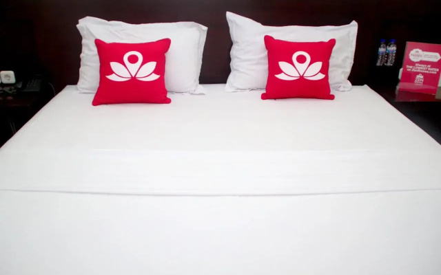 Family Guest House Surabaya by Zen Rooms