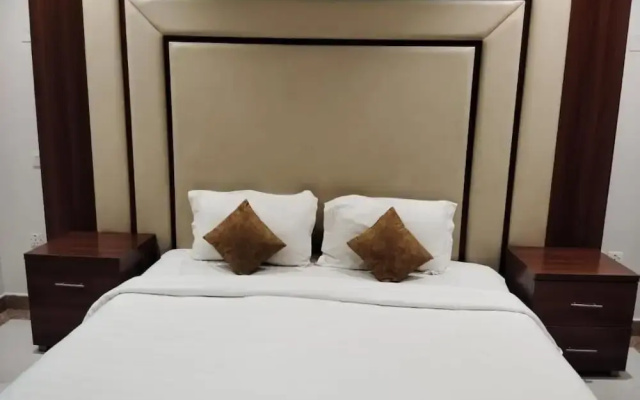 Hotelier Suites