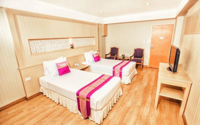 The Cm Hotel
