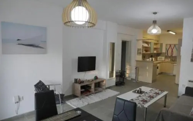 European Uni Apartment