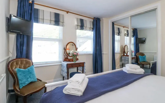 Sea View Apartment