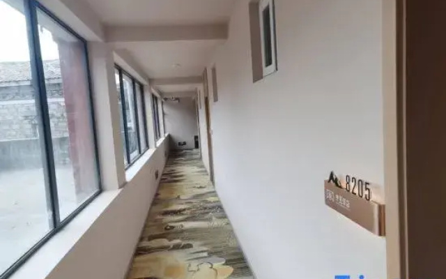 Kaiman Hotel (Kangding Pagoda Grassland Branch)