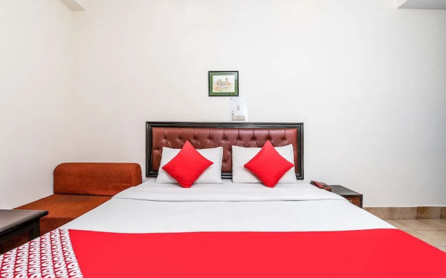 OYO 5411 Hotel City Castle