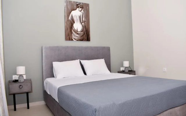 2 bedroom Villa with swimming pool-BBQ!