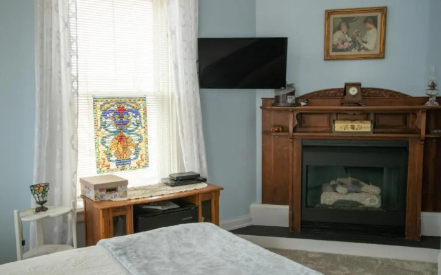 Cloran Mansion Bed & Breakfast