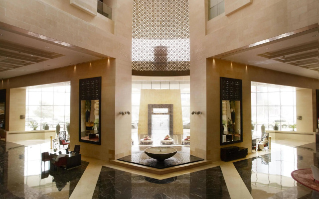 Отель Raffles Dubai