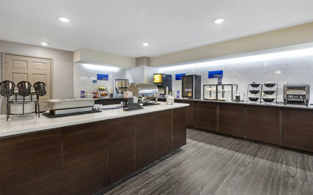 Best Western Cooperstown Inn & Suites