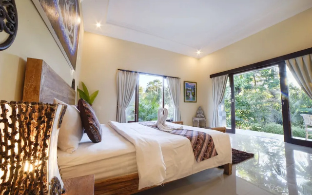 Griantika Sriwedari Villa