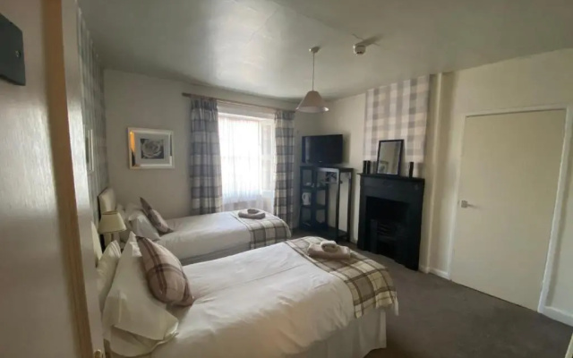 Queens Hotel