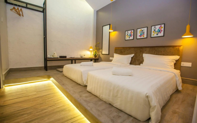 Bzz Hotel
