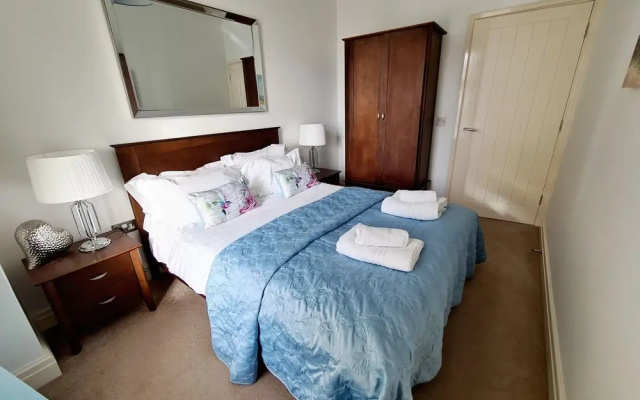 Vitamin Sea - Luxury Beach Apartment - Sleeps 4